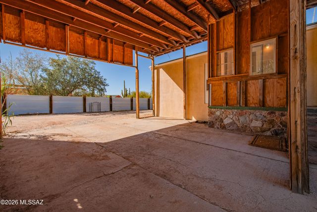 6221 N Van Ark Road, Tucson, AZ 85743