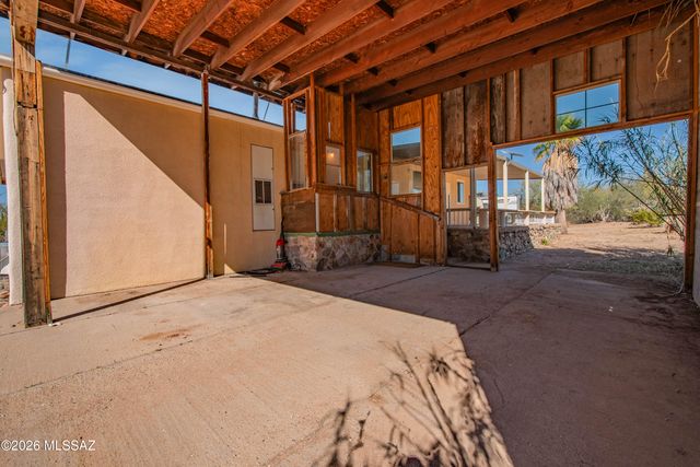 6221 N Van Ark Road, Tucson, AZ 85743