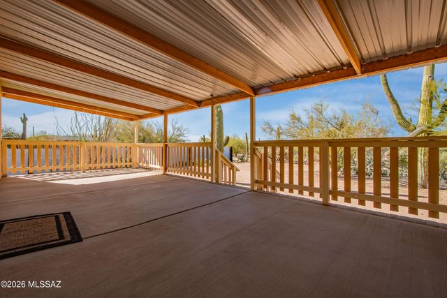 6221 N Van Ark Road, Tucson, AZ 85743