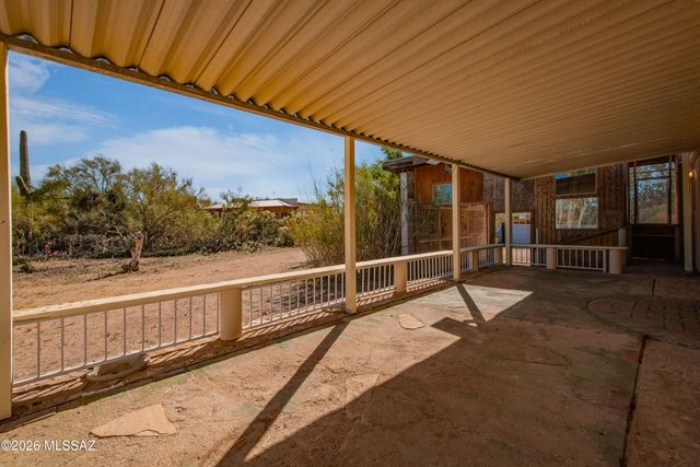 6221 N Van Ark Road, Tucson, AZ 85743