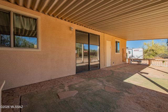 6221 N Van Ark Road, Tucson, AZ 85743