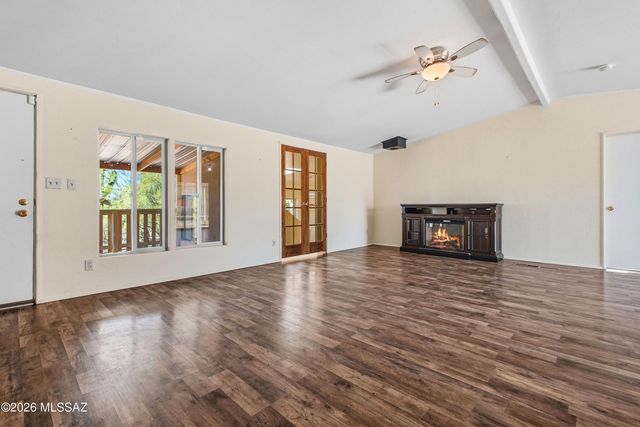 6221 N Van Ark Road, Tucson, AZ 85743