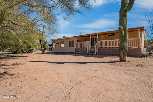 6221 N Van Ark Road, Tucson, AZ 85743