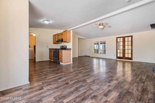 6221 N Van Ark Road, Tucson, AZ 85743