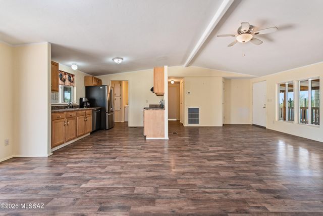 6221 N Van Ark Road, Tucson, AZ 85743