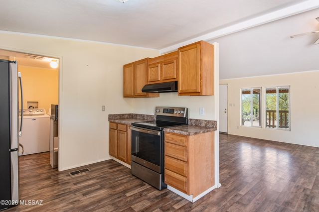 6221 N Van Ark Road, Tucson, AZ 85743