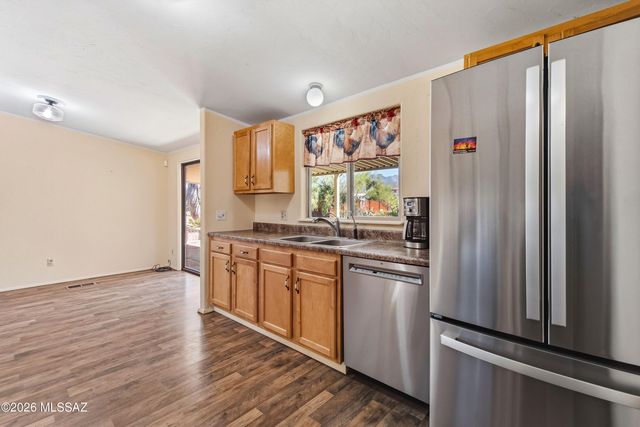 6221 N Van Ark Road, Tucson, AZ 85743