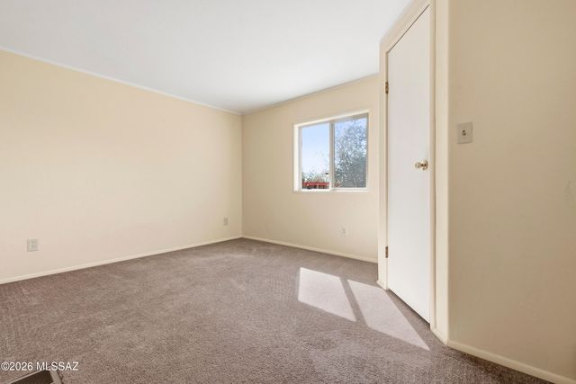 6221 N Van Ark Road, Tucson, AZ 85743