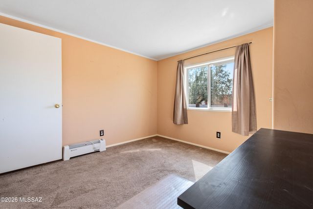 6221 N Van Ark Road, Tucson, AZ 85743