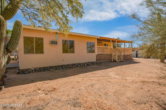 6221 N Van Ark Road, Tucson, AZ 85743