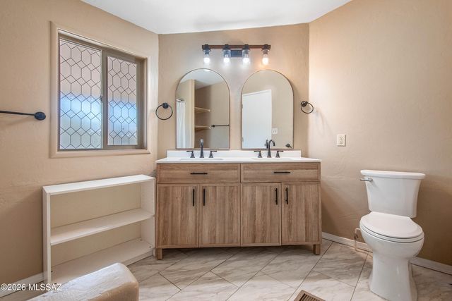 6221 N Van Ark Road, Tucson, AZ 85743