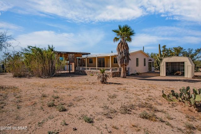 6221 N Van Ark Road, Tucson, AZ 85743