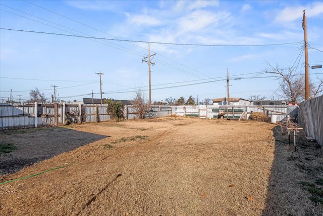 211 8th Street, Levelland, TX 79336