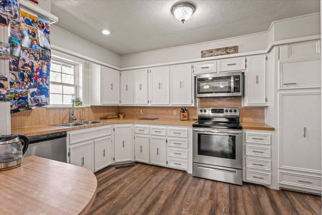 211 8th Street, Levelland, TX 79336