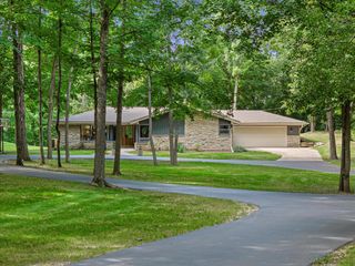 391 Wildwood RIDGE, Colgate, WI 53017