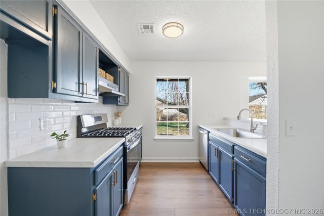 303 N Joanna Street, Catoosa, OK 74015