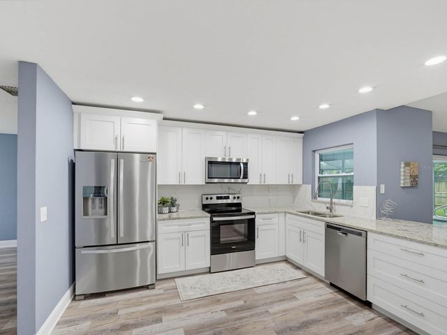 2988 PINEWOOD RUN, Palm Harbor, FL 34684