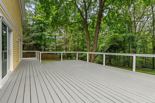 913 Ridgefield Road, Wilton, CT 06897