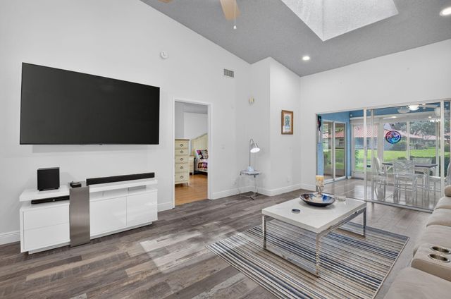 6427 Pointe Pleasant Circle, Delray Beach, FL 33484