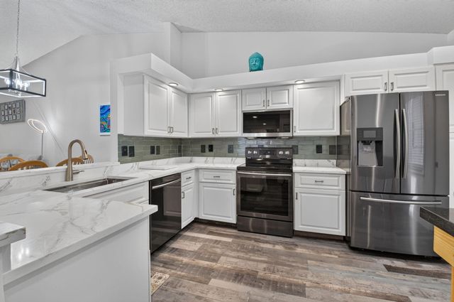 6427 Pointe Pleasant Circle, Delray Beach, FL 33484