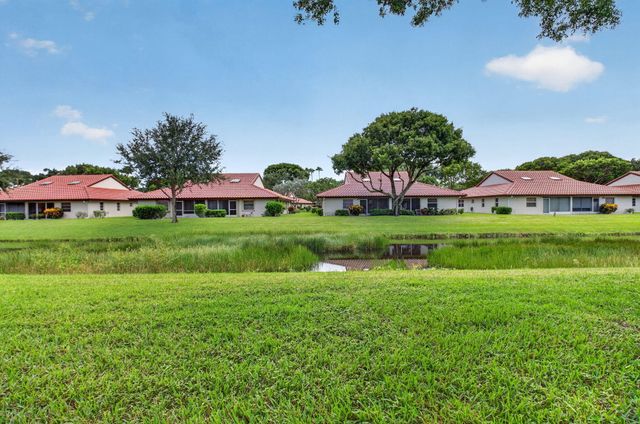6427 Pointe Pleasant Circle, Delray Beach, FL 33484