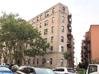 70-35 Broadway C19, Jackson Heights, NY 11372