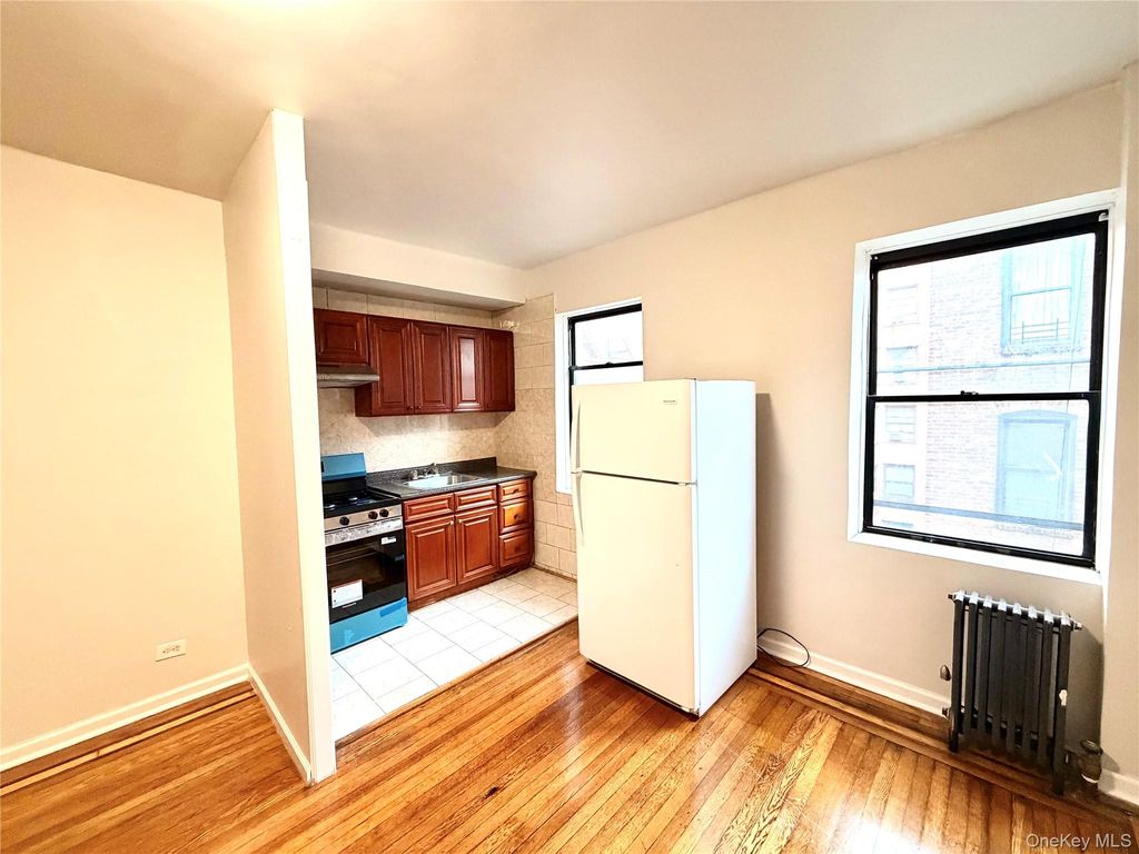70-35 Broadway C19, Jackson Heights, NY 11372 — photo 4
