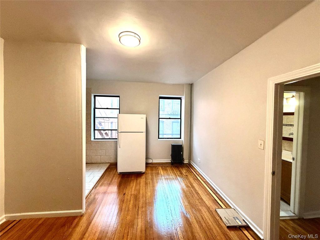 70-35 Broadway C19, Jackson Heights, NY 11372 — photo 5