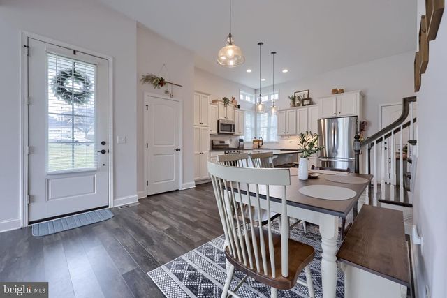 221 SAWGRASS DR, Millersville, PA 17551