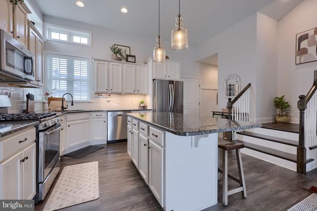 221 SAWGRASS DR, Millersville, PA 17551