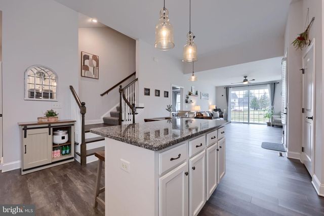 221 SAWGRASS DR, Millersville, PA 17551