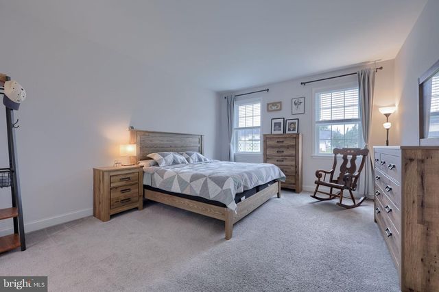 221 SAWGRASS DR, Millersville, PA 17551