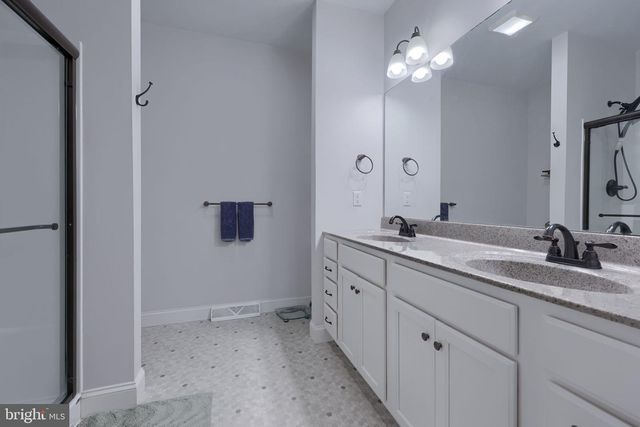 221 SAWGRASS DR, Millersville, PA 17551