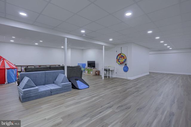 221 SAWGRASS DR, Millersville, PA 17551