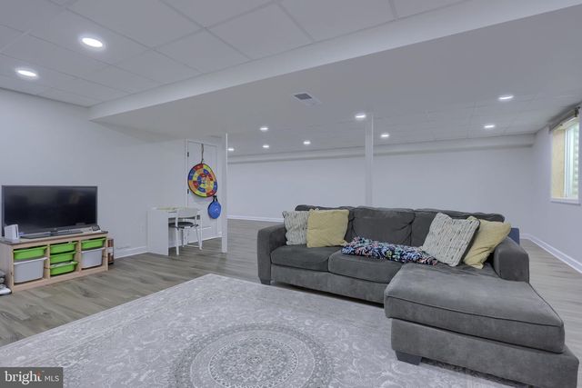 221 SAWGRASS DR, Millersville, PA 17551