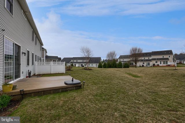 221 SAWGRASS DR, Millersville, PA 17551