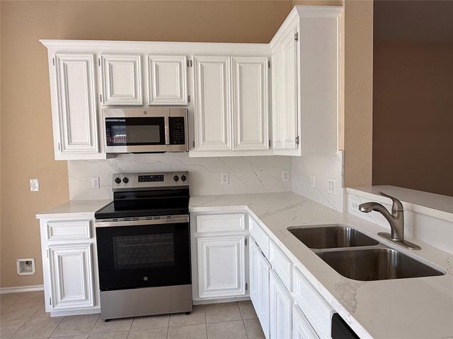 2107 Castle Gardens Lane, Katy, TX 77449