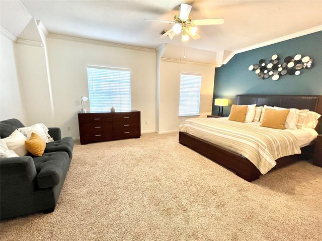 2 Stone Arrow Place, The Woodlands, TX 77382
