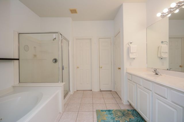 2 Stone Arrow Place, The Woodlands, TX 77382