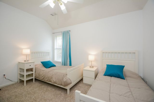 2 Stone Arrow Place, The Woodlands, TX 77382