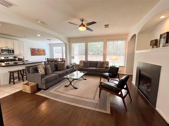 2 Stone Arrow Place, The Woodlands, TX 77382