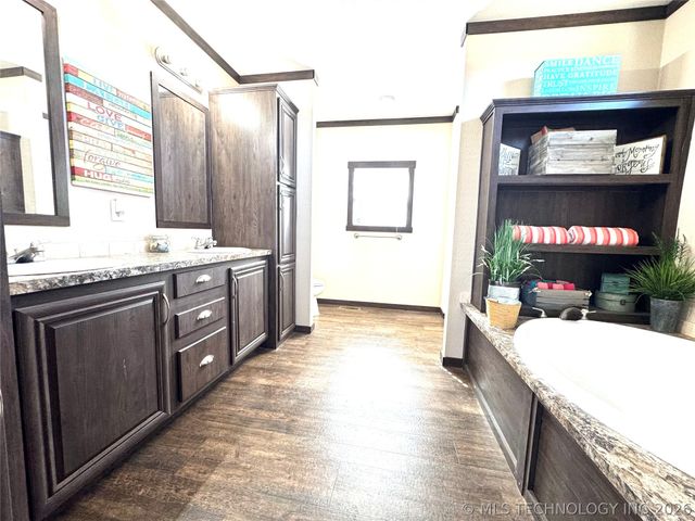 116659 4241 Road, Eufaula, OK 74432