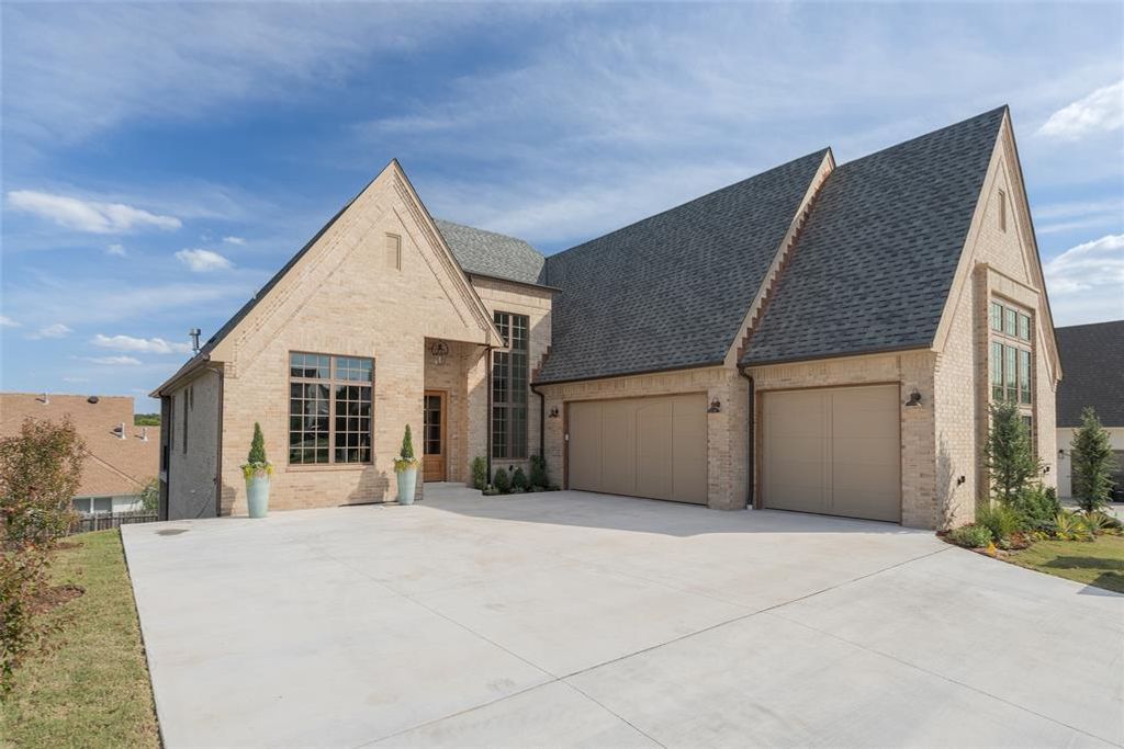 2816 Evening Stroll Drive, Edmond, OK 73034