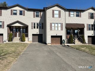 97 Country Hill Road 97, Naugatuck, CT 06770