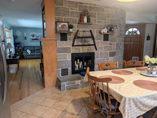 438 FOREST LN, Shoemakersville, PA 19555