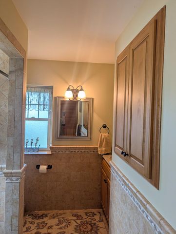 438 FOREST LN, Shoemakersville, PA 19555