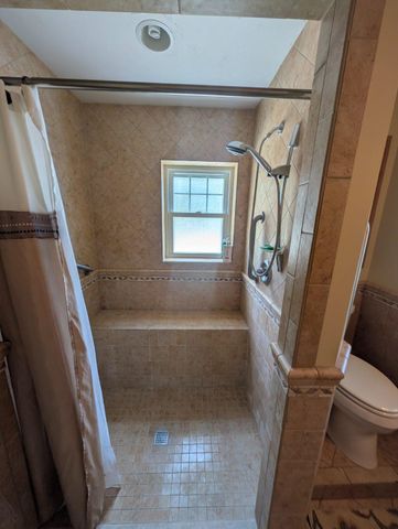 438 FOREST LN, Shoemakersville, PA 19555