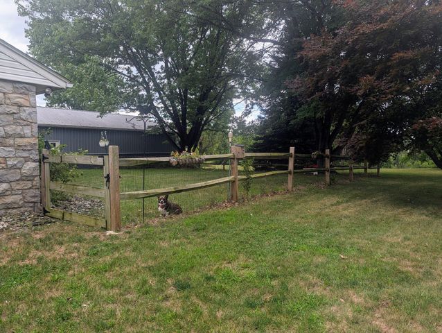 438 FOREST LN, Shoemakersville, PA 19555