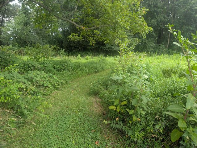 438 FOREST LN, Shoemakersville, PA 19555