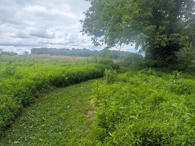 438 FOREST LN, Shoemakersville, PA 19555